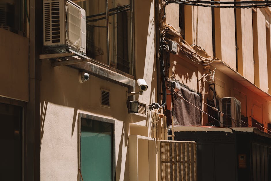 Outdoor Cameras — smart home buying guide hero